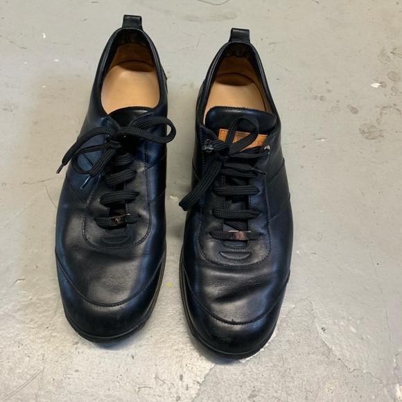 Sneaker - Picture 2 of 5